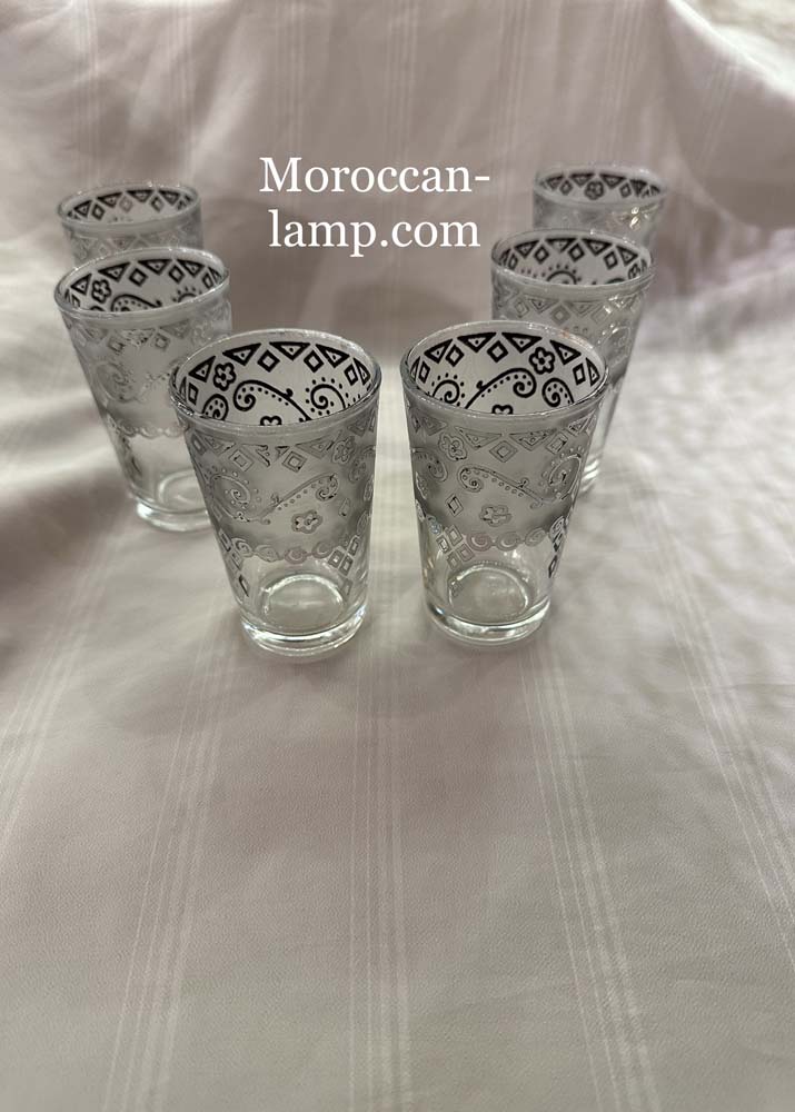 Ensemble de 6 verres à thé marocains noirs